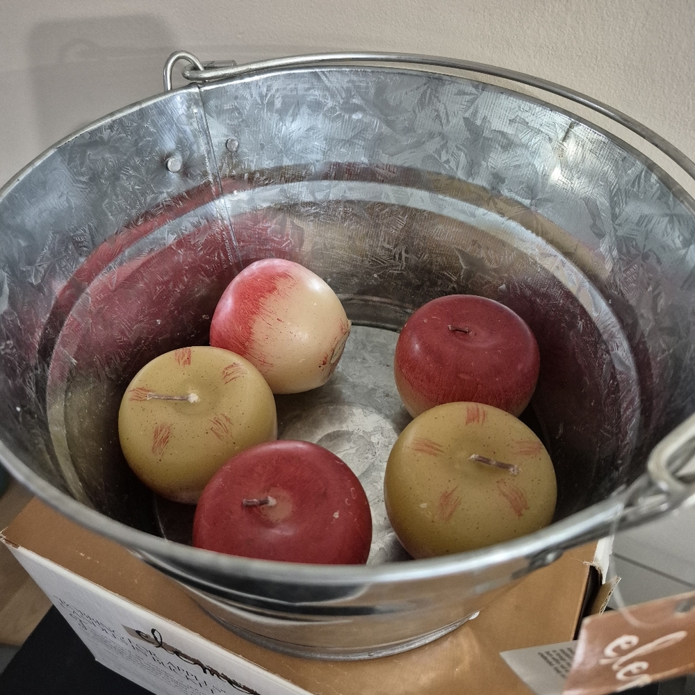 Newbury Collections Bobbing For Apples In a Bucket, Vintage Candle Set New W/Box